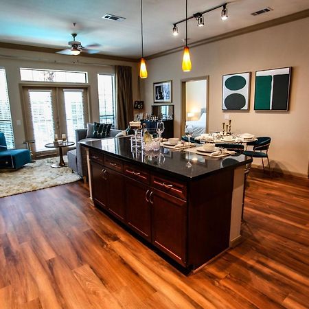 Eluxe At San Felipe Apartment Houston Exterior photo